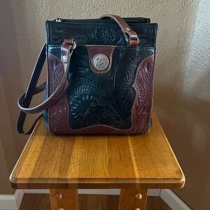 Vintage American West Leather Purse.  Black and Brown Color.